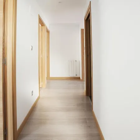 Mogel - Basque Apartmán *